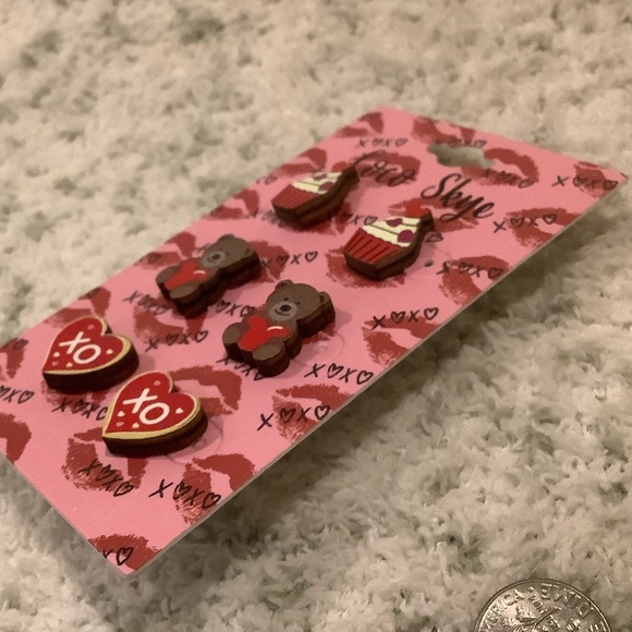 Coco Skye Wooden Valentine's Day Stud Earrings Trio Set NWT - Picture 7 of 14